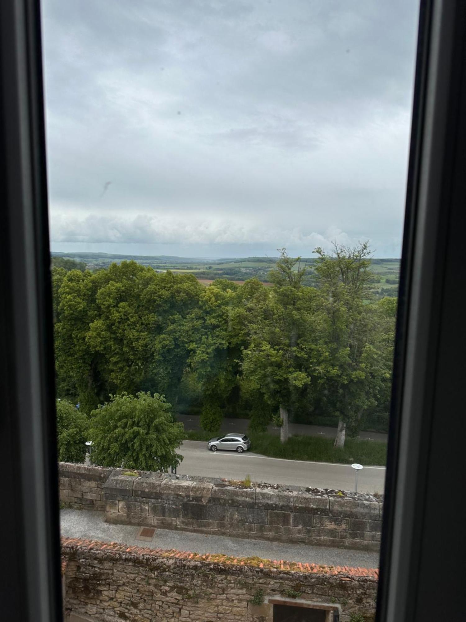 Les Remparts Apartment Langres Ngoại thất bức ảnh